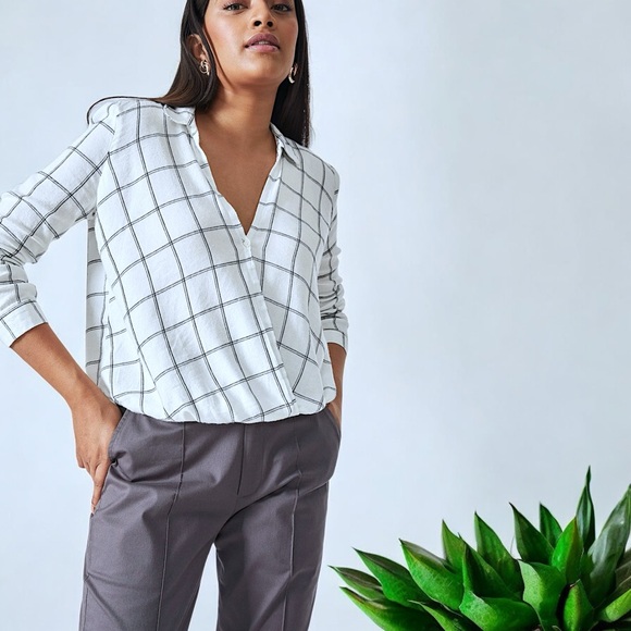 GAP Women White Windowpane Plaid Wrap-Front Shirt - Picture 6 of 16